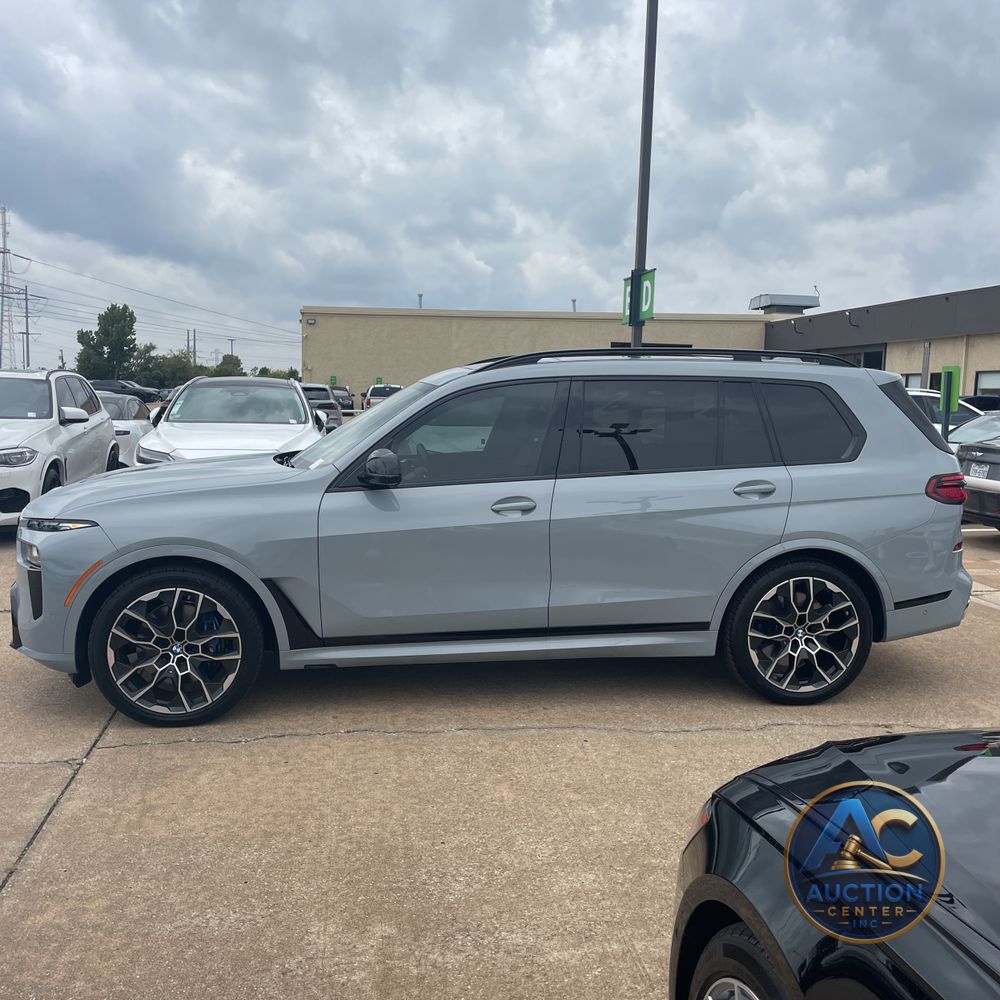 2025 BMW X7 M60i