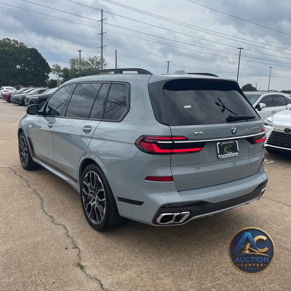 2025 BMW X7 M60i