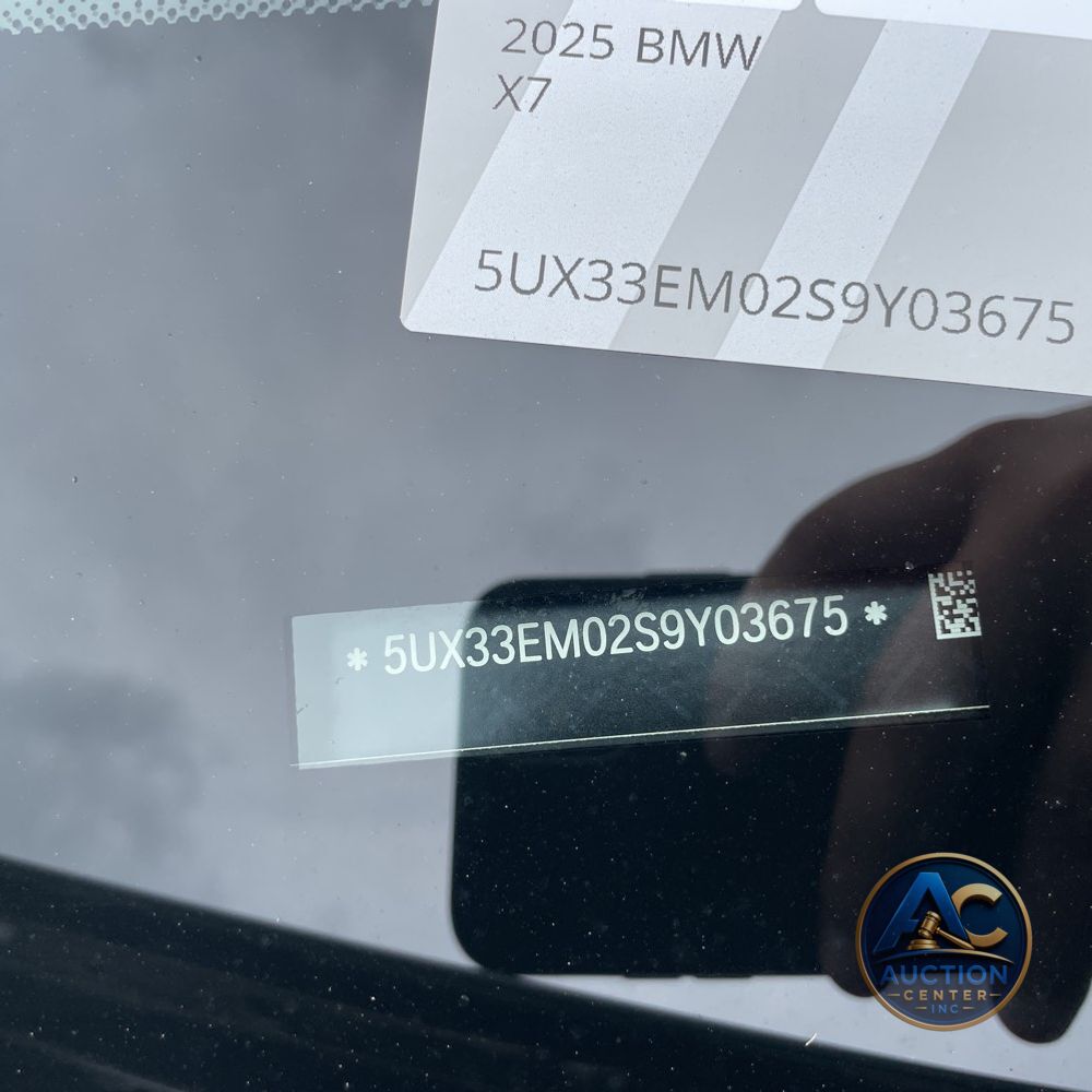 2025 BMW X7 M60i