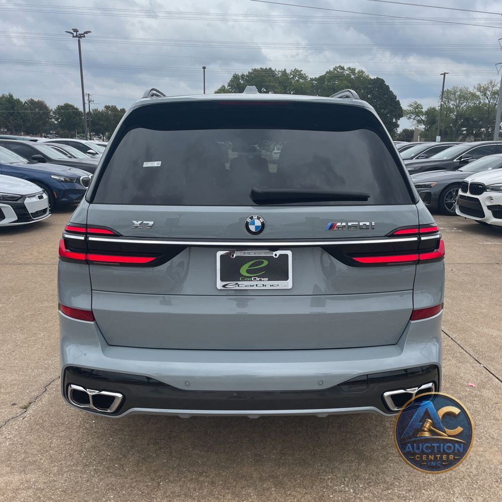2025 BMW X7 M60i