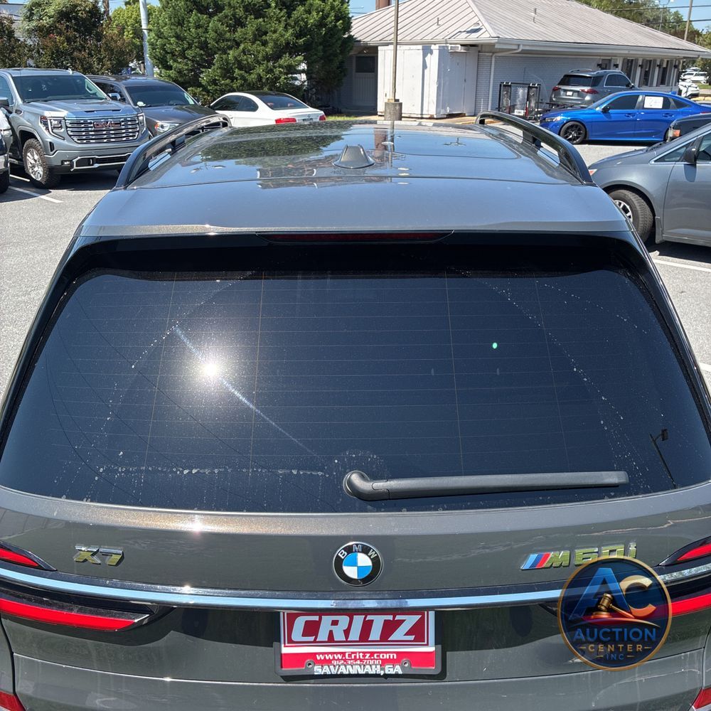 2023 BMW X7 M60i