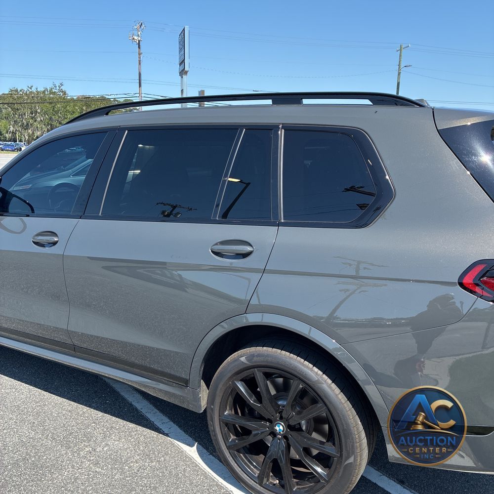 2023 BMW X7 M60i