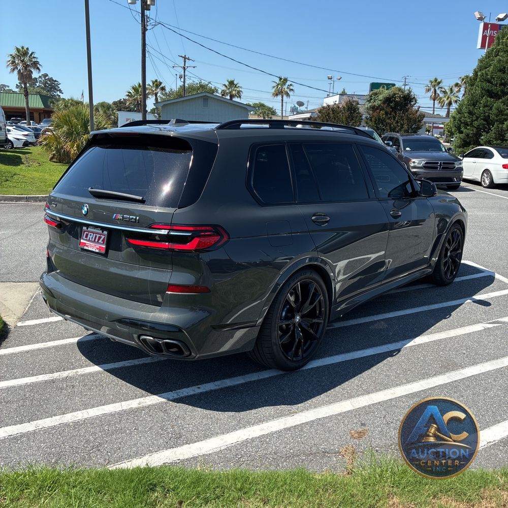 2023 BMW X7 M60i