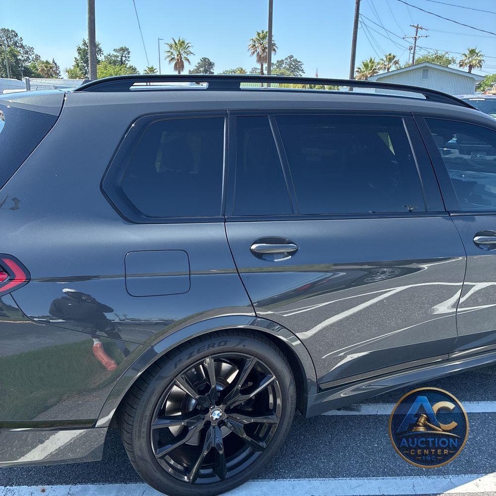 2023 BMW X7 M60i