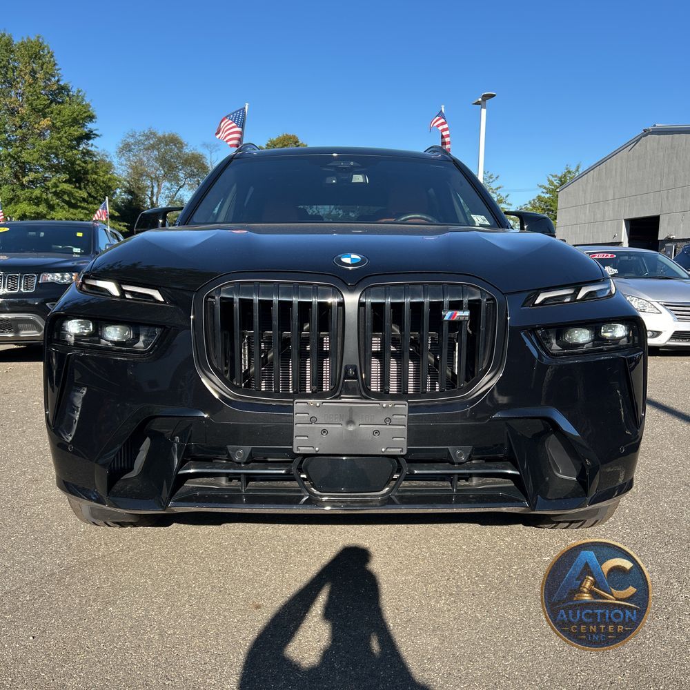 2025 BMW X7 M60i