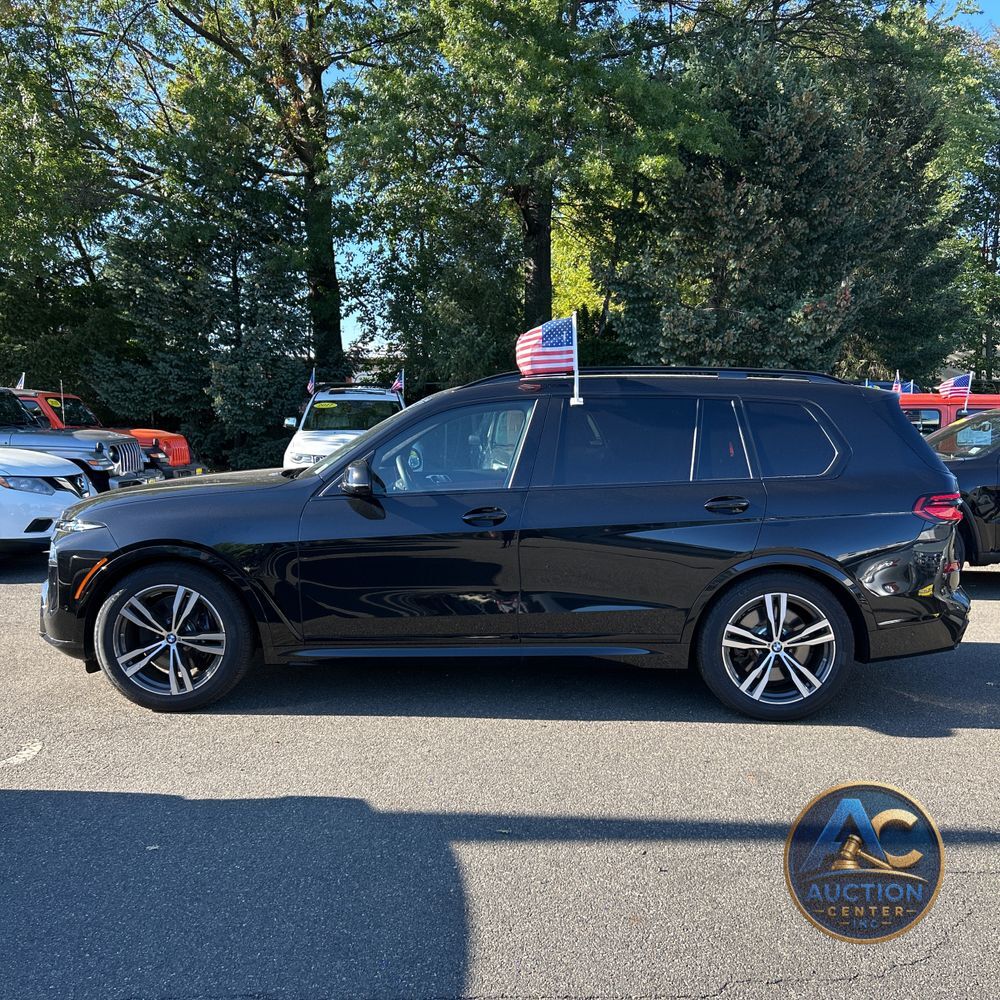 2025 BMW X7 M60i