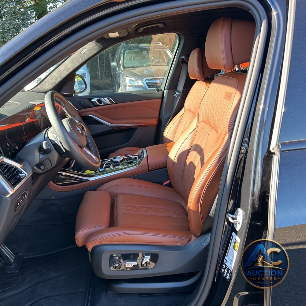 2025 BMW X7 M60i