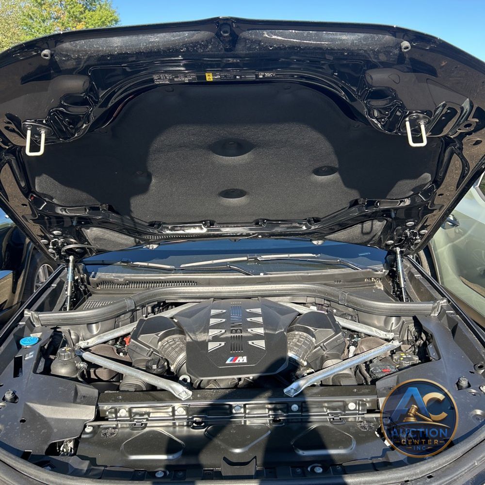 2025 BMW X7 M60i