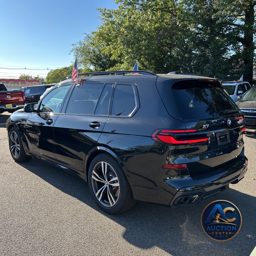 2025 BMW X7 M60i