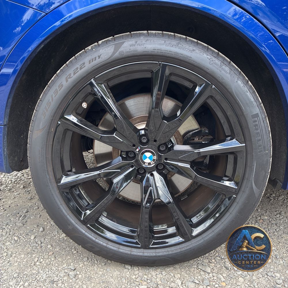 2023 BMW X7 M60i