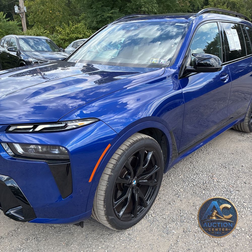 2023 BMW X7 M60i