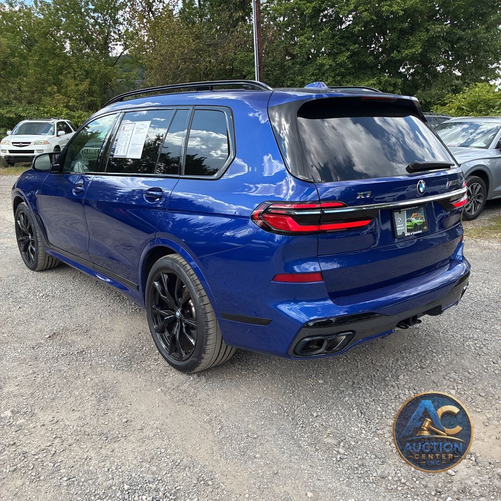 2023 BMW X7 M60i