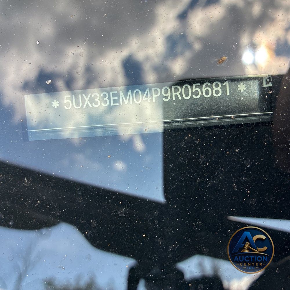 2023 BMW X7 M60i