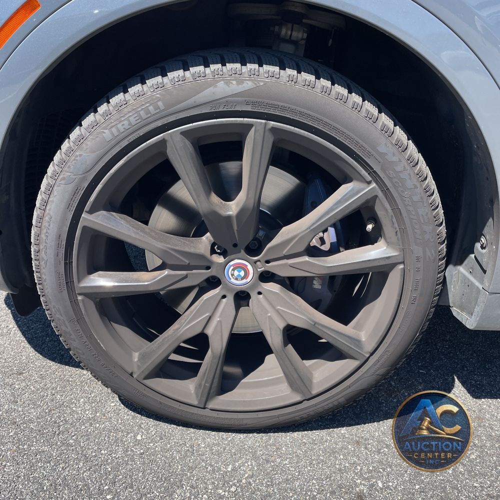2023 BMW X7 M60i