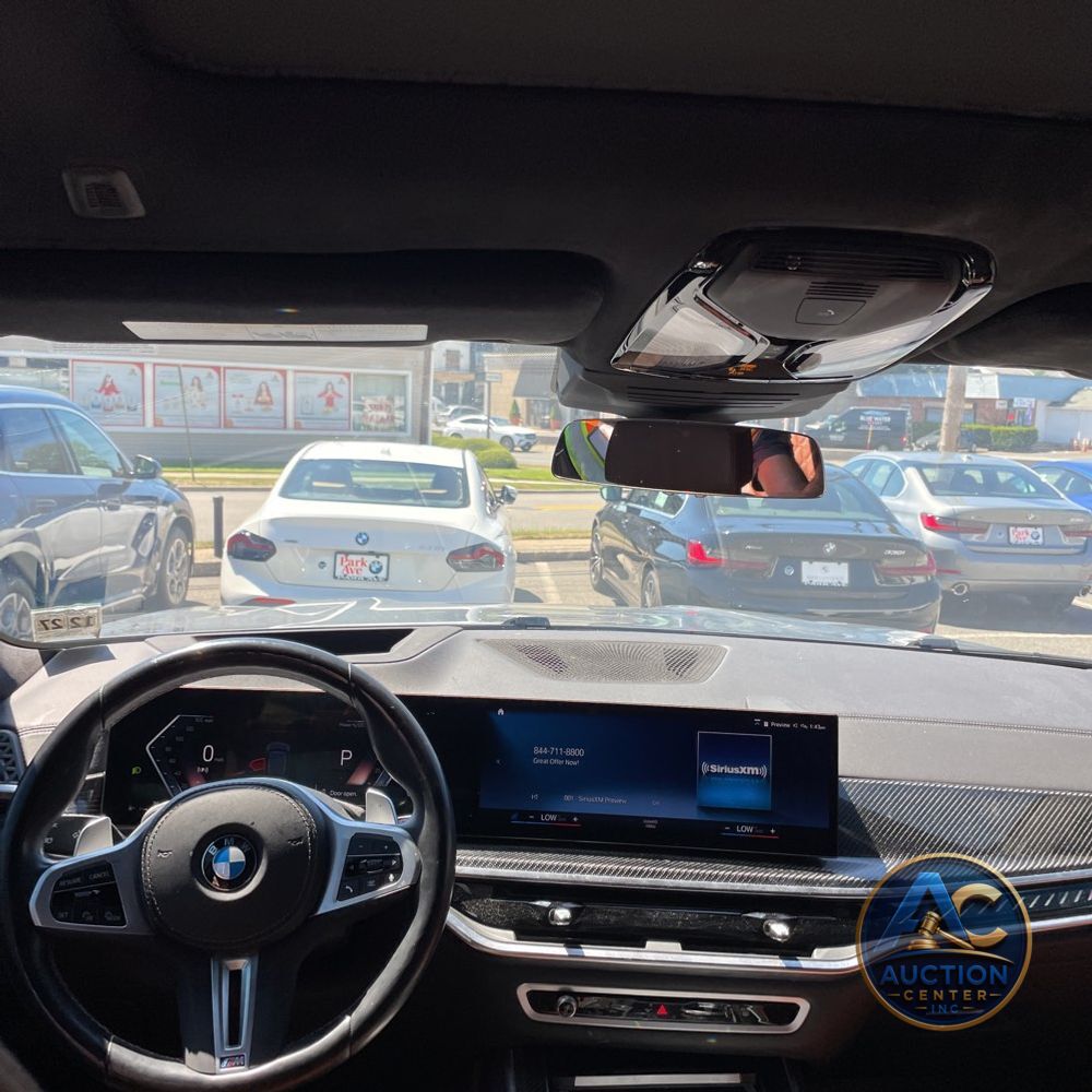 2023 BMW X7 M60i