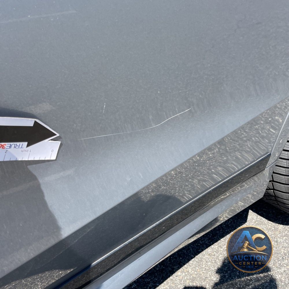 2023 BMW X7 M60i