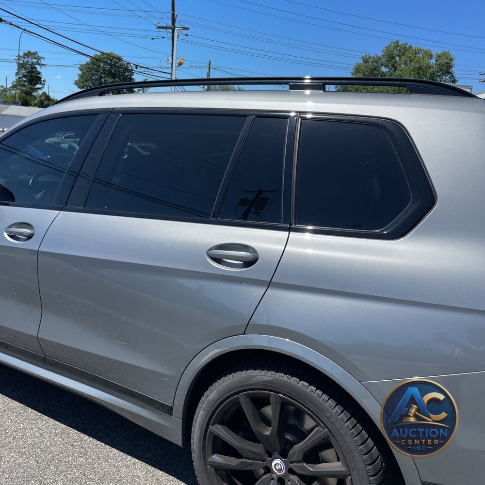 2023 BMW X7 M60i