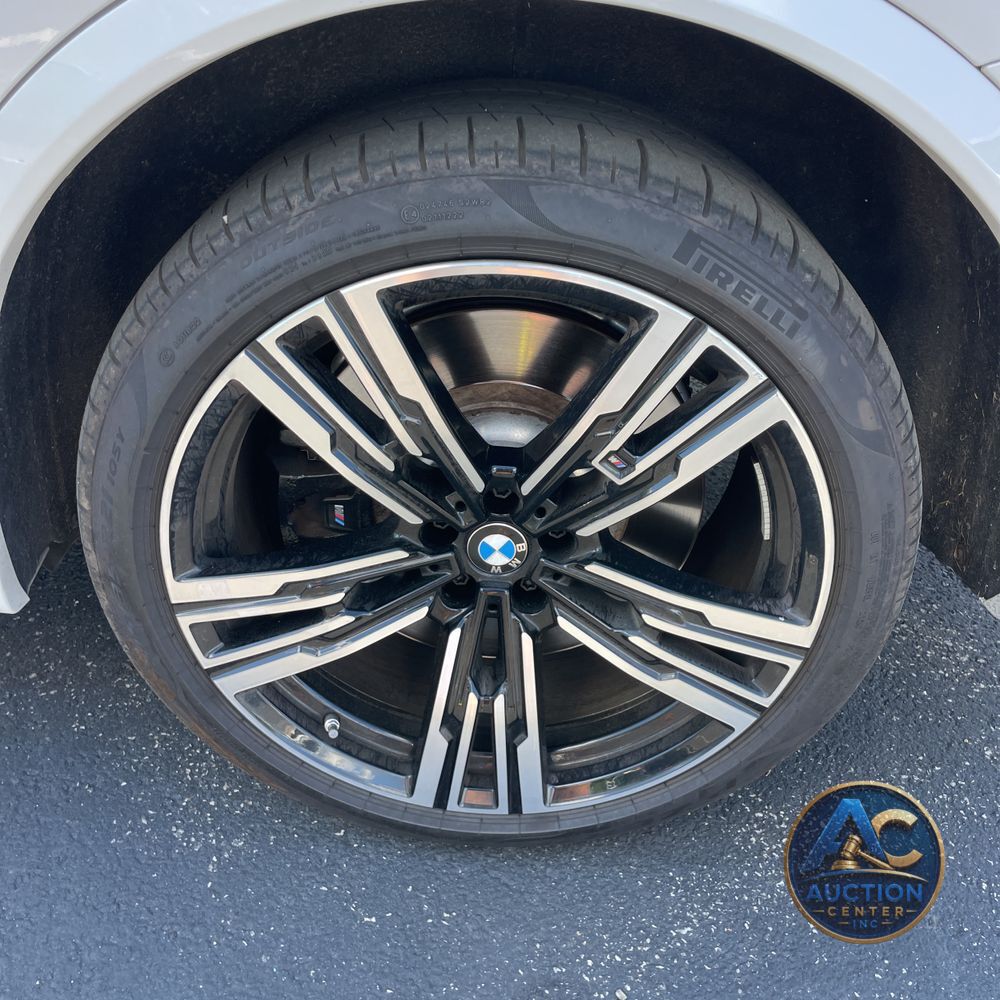 2024 BMW X7 M60i