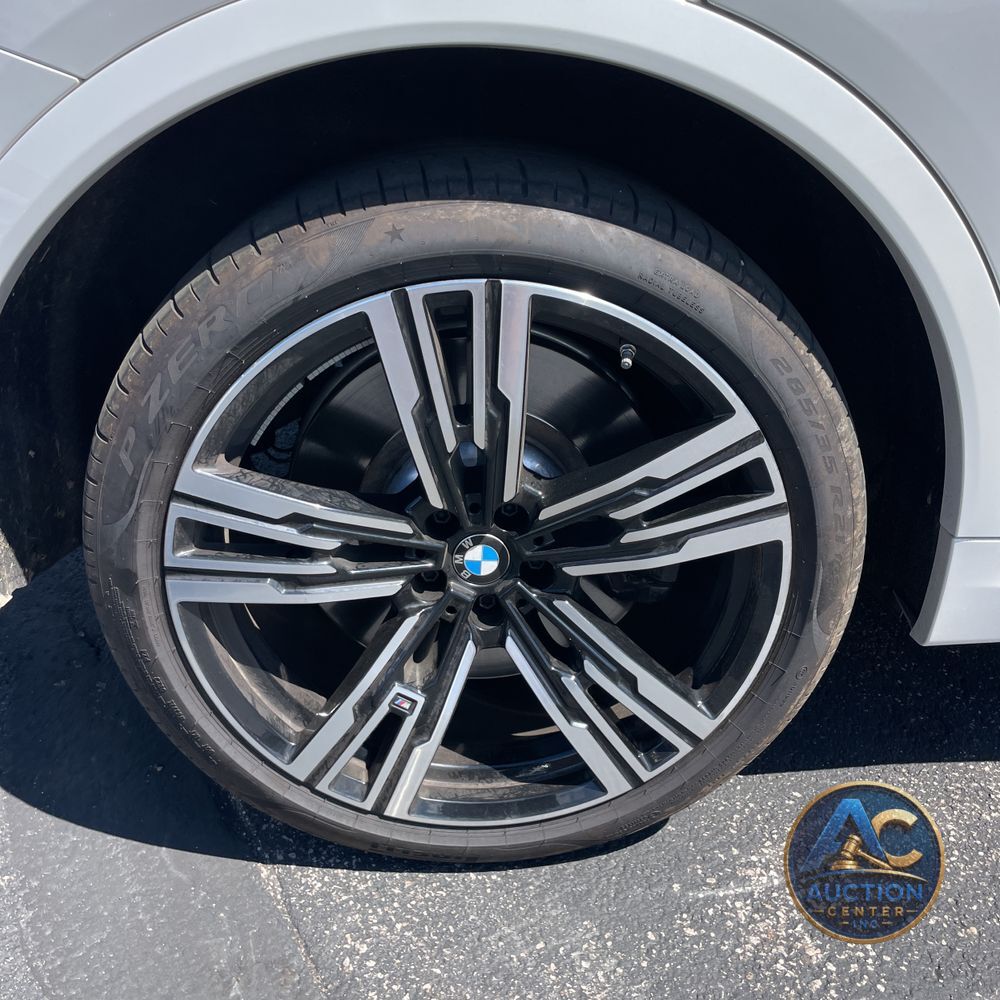 2024 BMW X7 M60i