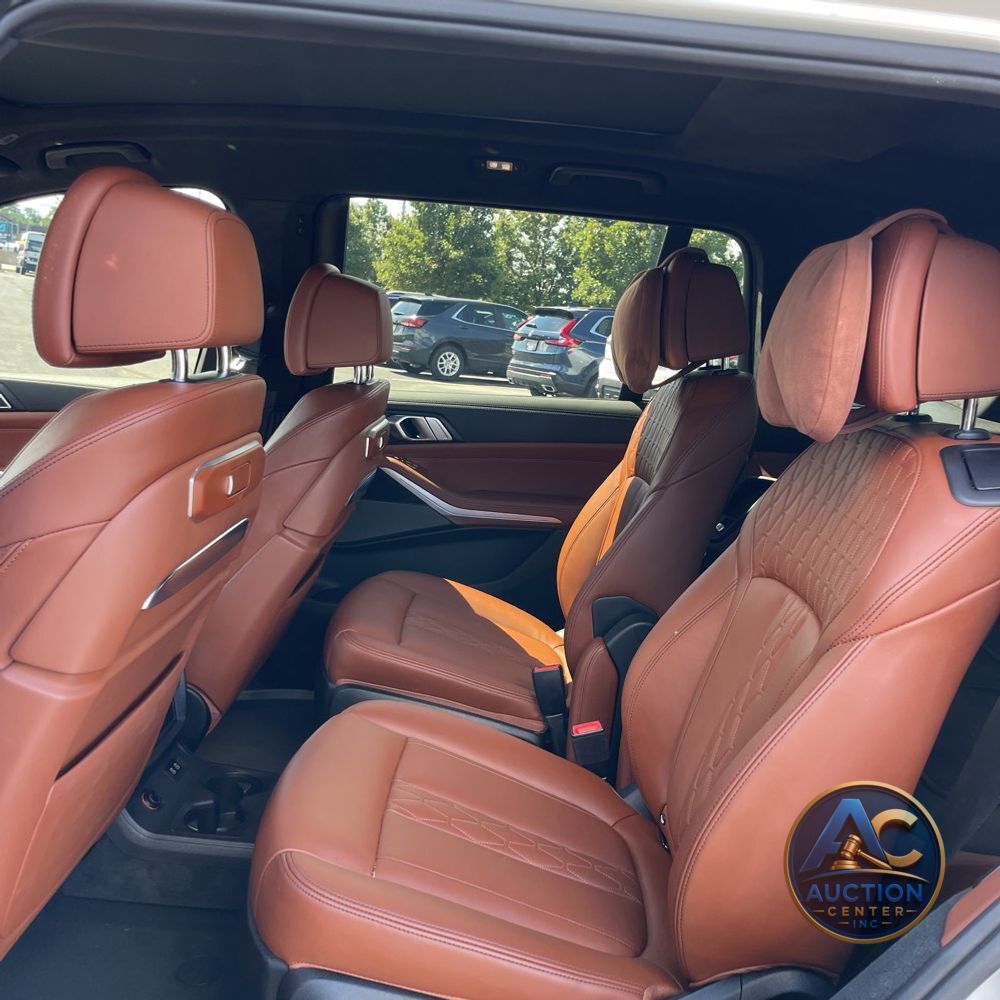 2024 BMW X7 M60i