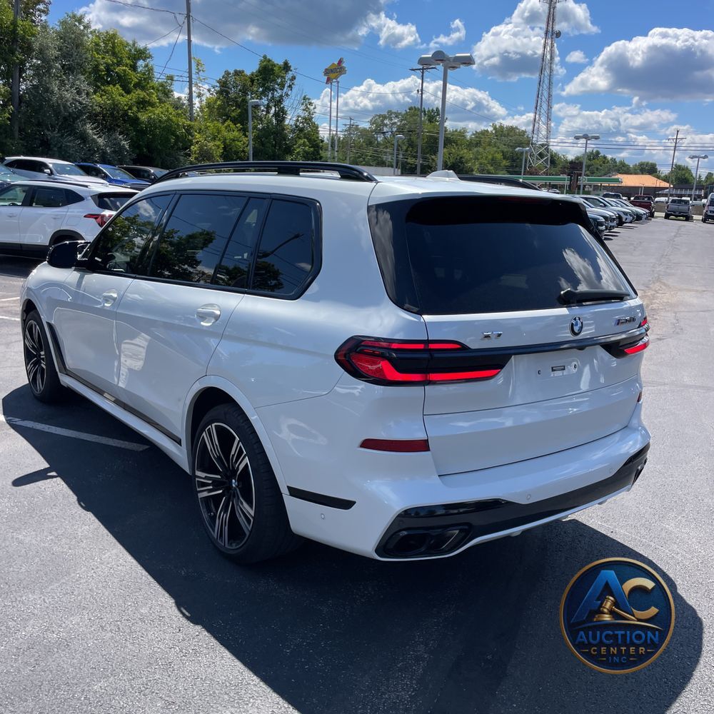 2024 BMW X7 M60i