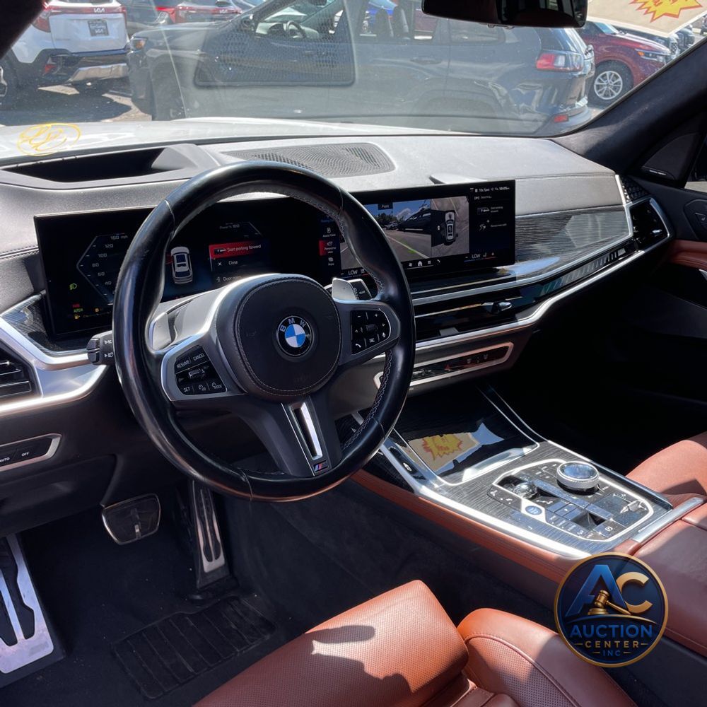 2024 BMW X7 M60i