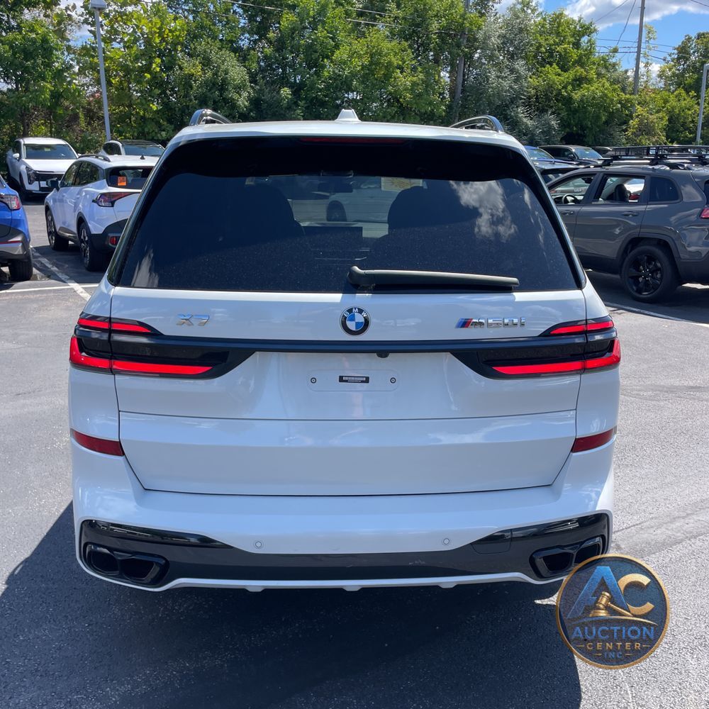 2024 BMW X7 M60i