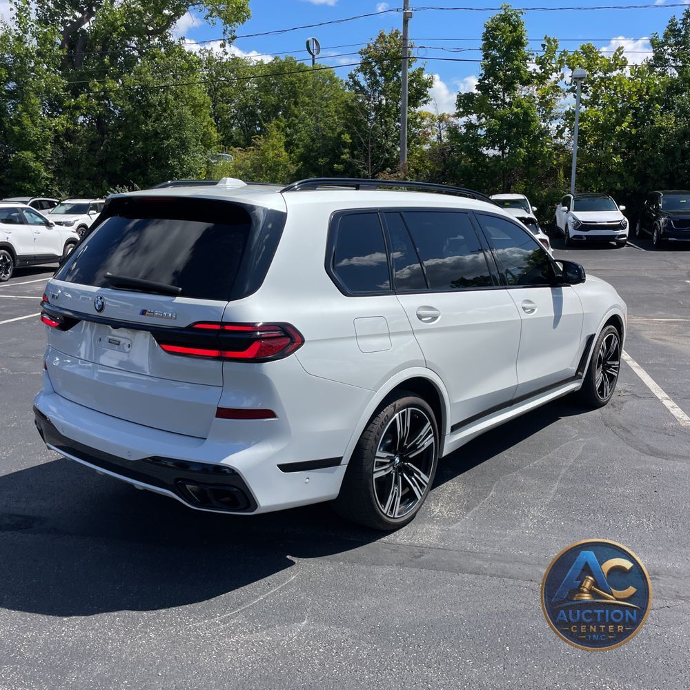 2024 BMW X7 M60i