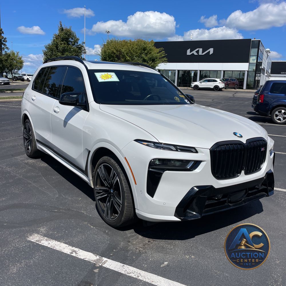 2024 BMW X7 M60i