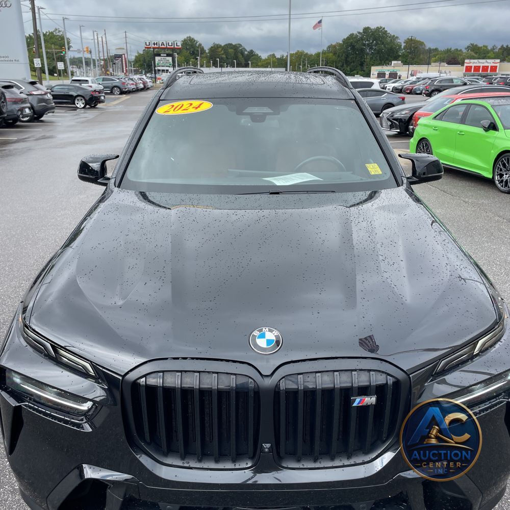 2024 BMW X7 M60i