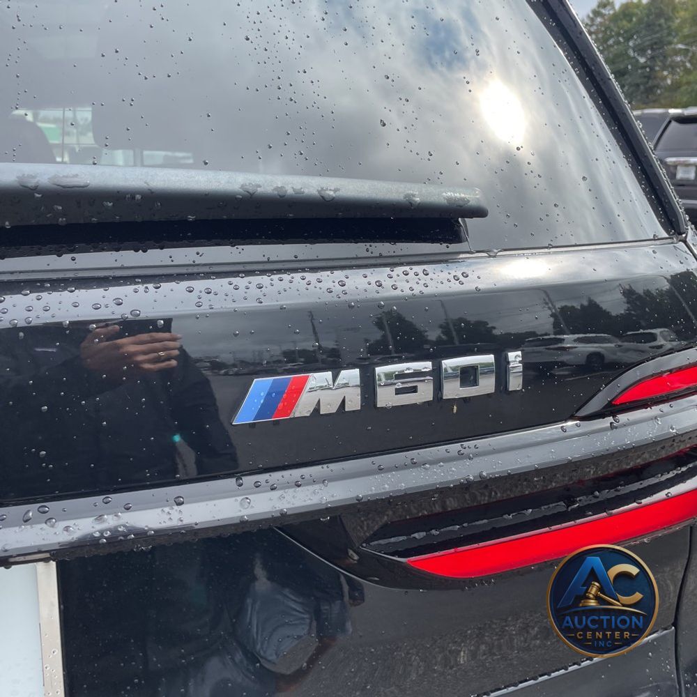 2024 BMW X7 M60i
