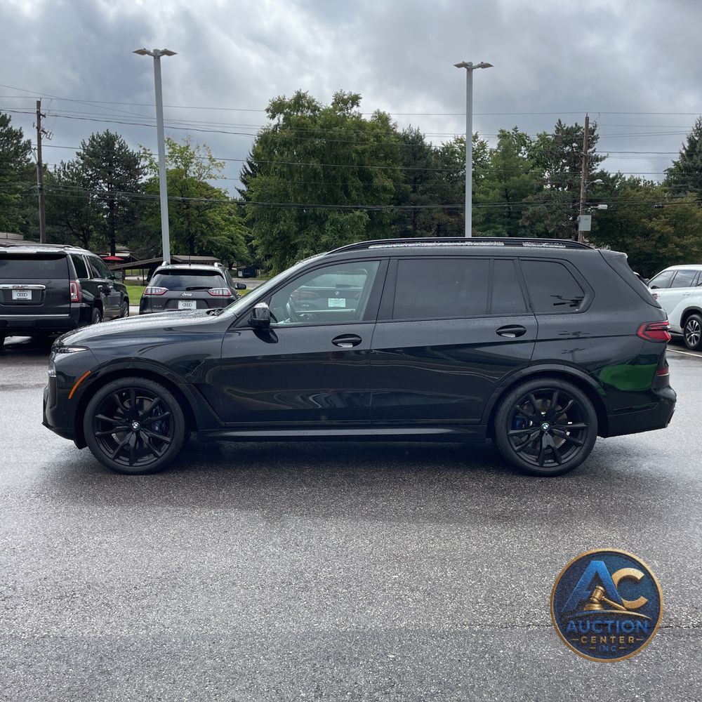 2024 BMW X7 M60i