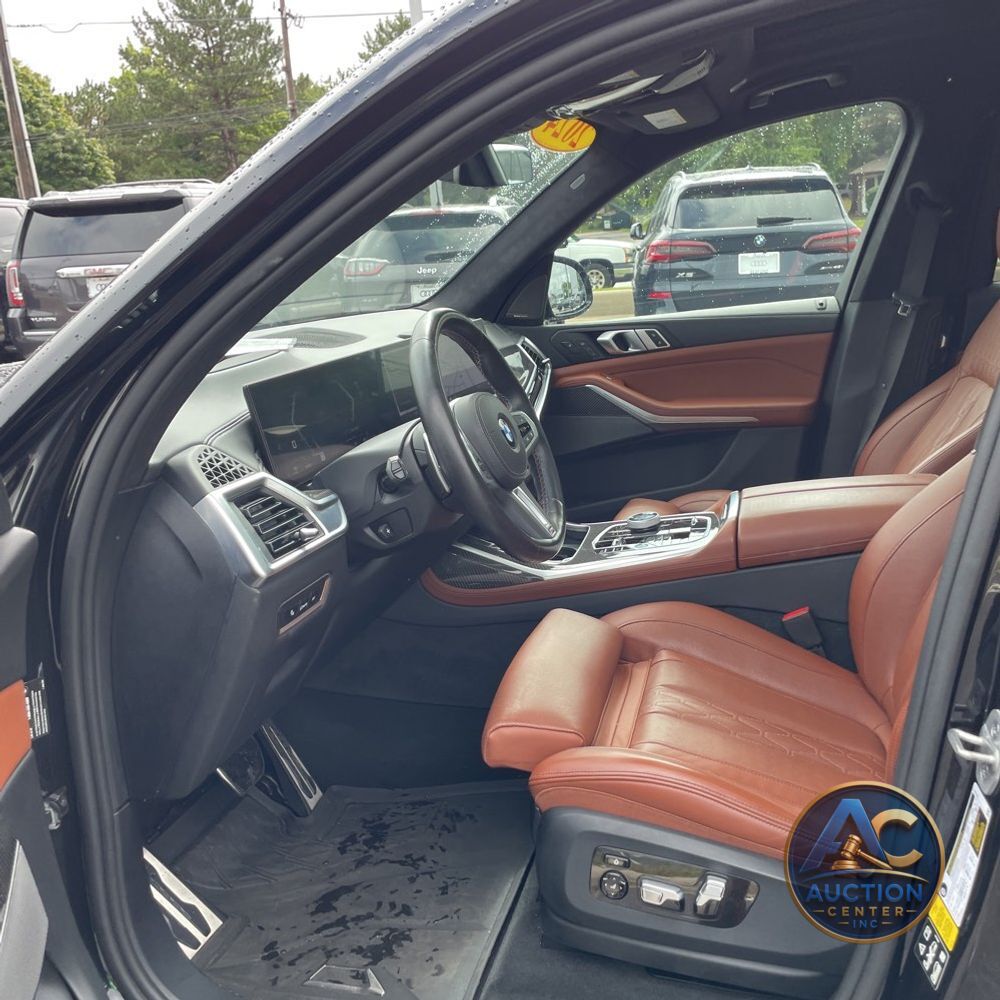 2024 BMW X7 M60i