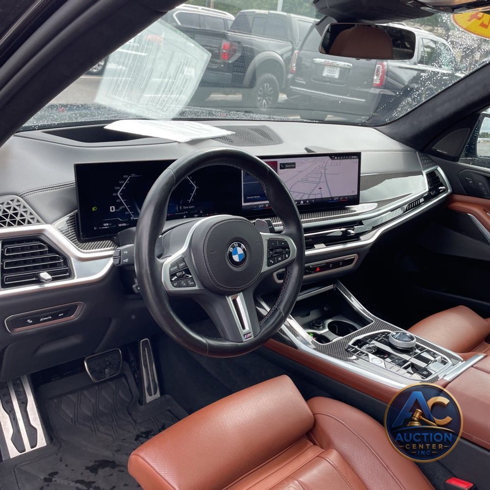 2024 BMW X7 M60i