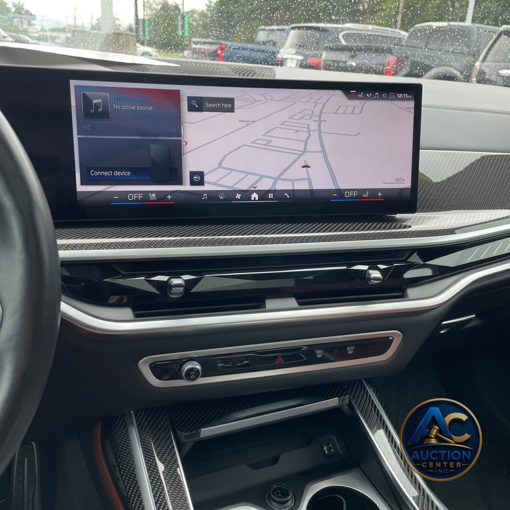 2024 BMW X7 M60i