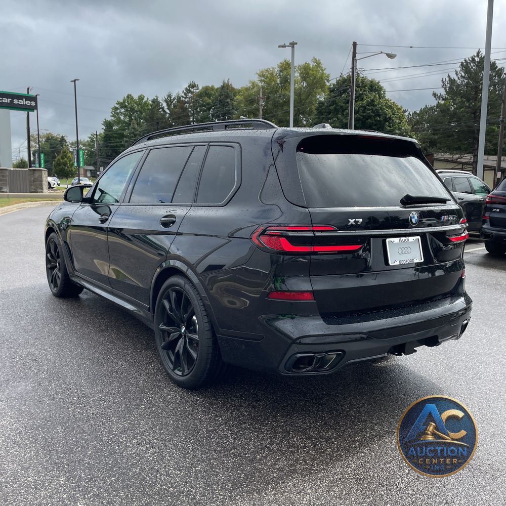 2024 BMW X7 M60i