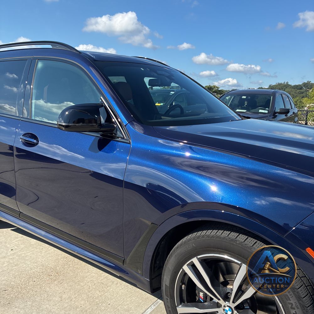 2023 BMW X7 M60i