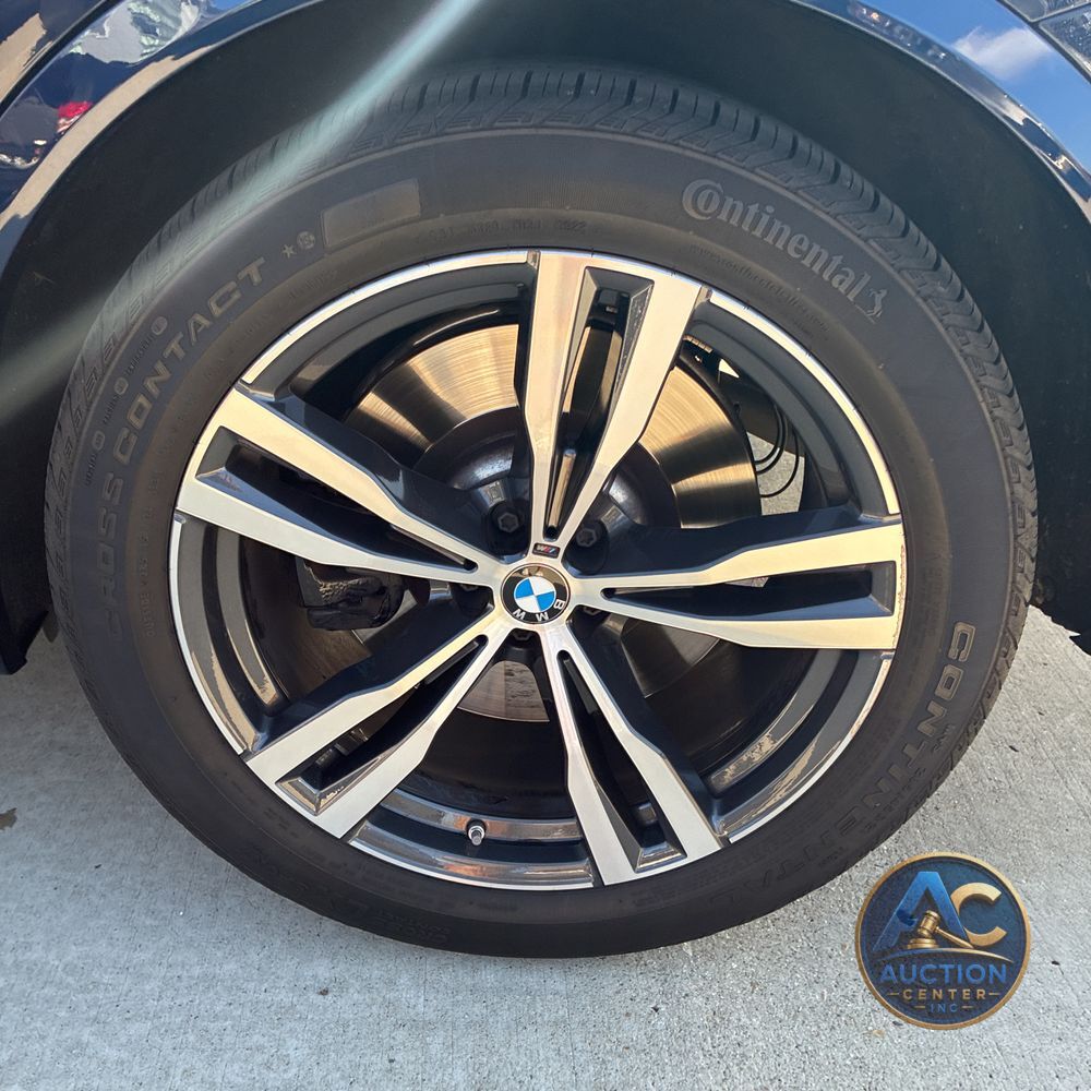 2023 BMW X7 M60i