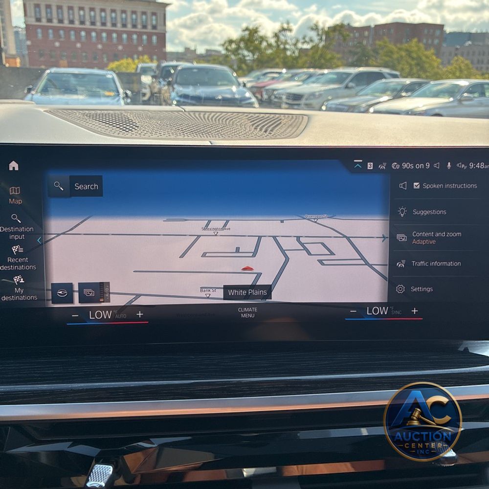 2023 BMW X7 M60i