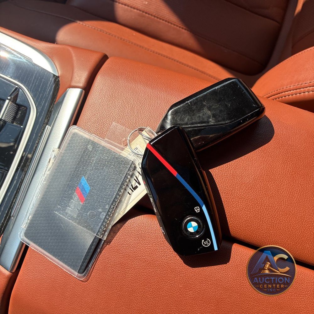 2023 BMW X7 M60i