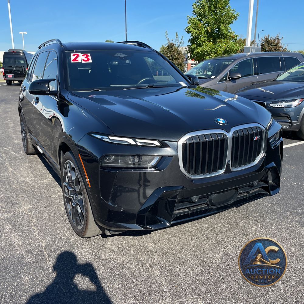 2023 BMW X7 M60i