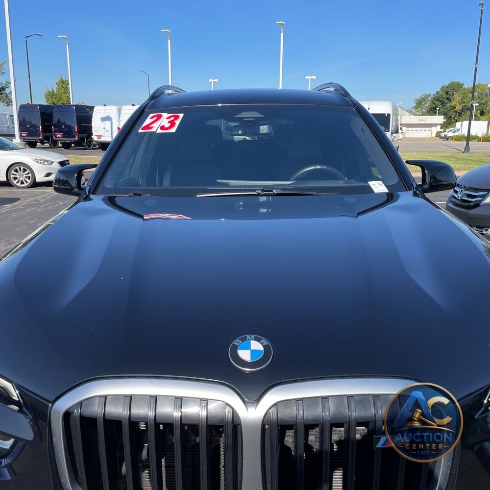 2023 BMW X7 M60i