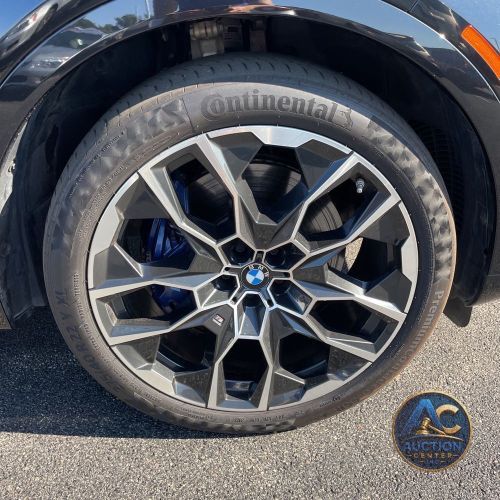2023 BMW X7 M60i