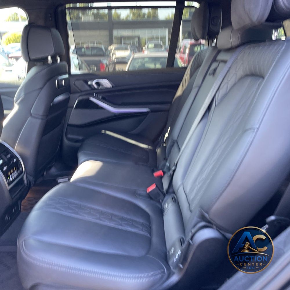 2023 BMW X7 M60i
