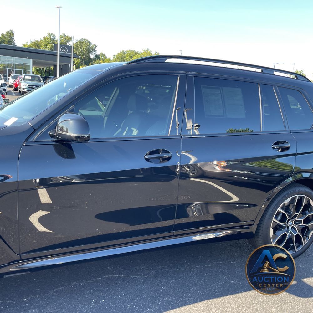 2023 BMW X7 M60i