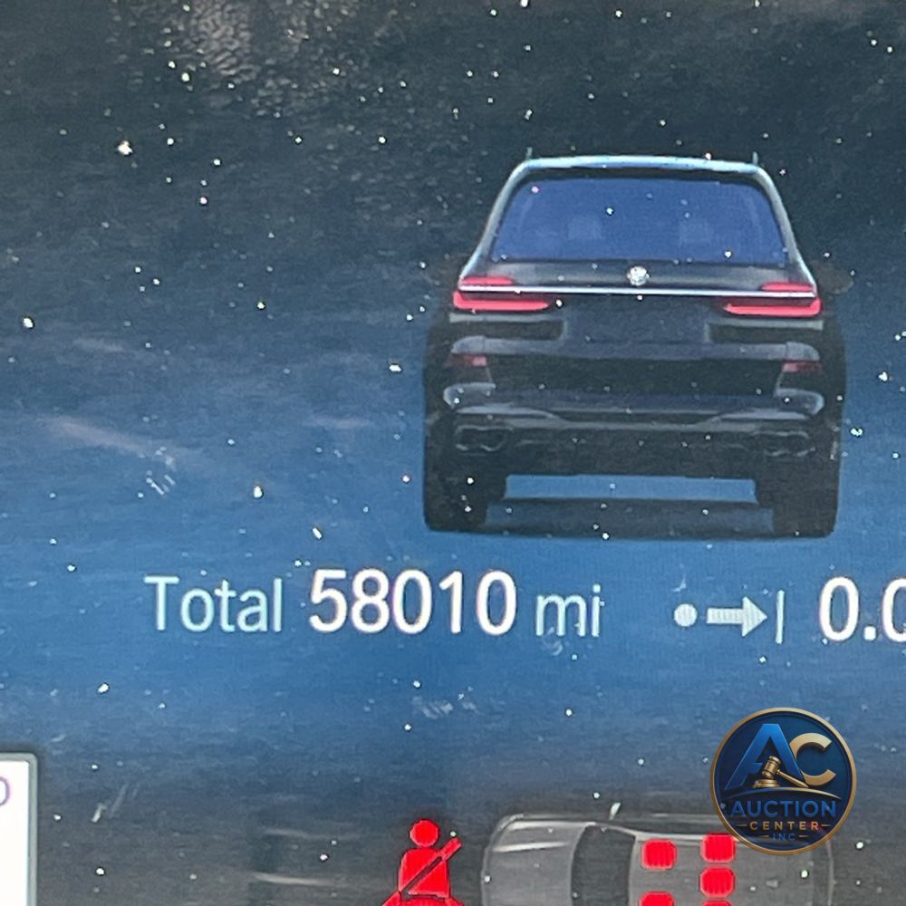 2023 BMW X7 M60i