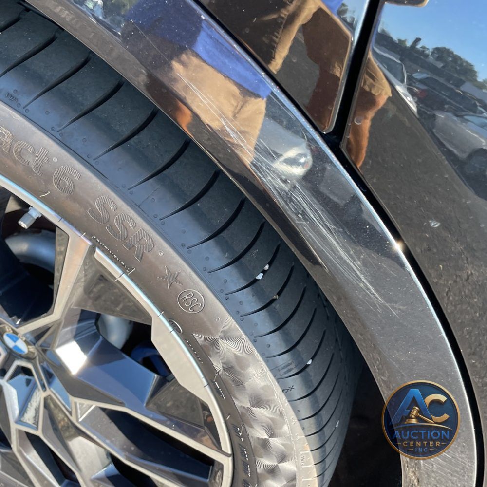 2023 BMW X7 M60i