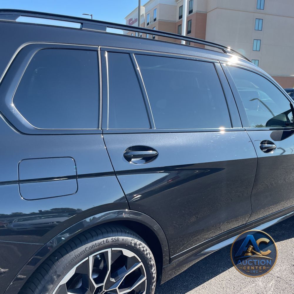 2023 BMW X7 M60i