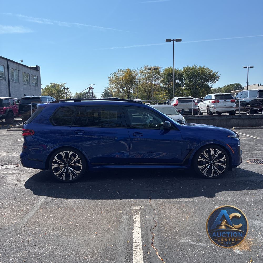 2024 BMW X7 M60i