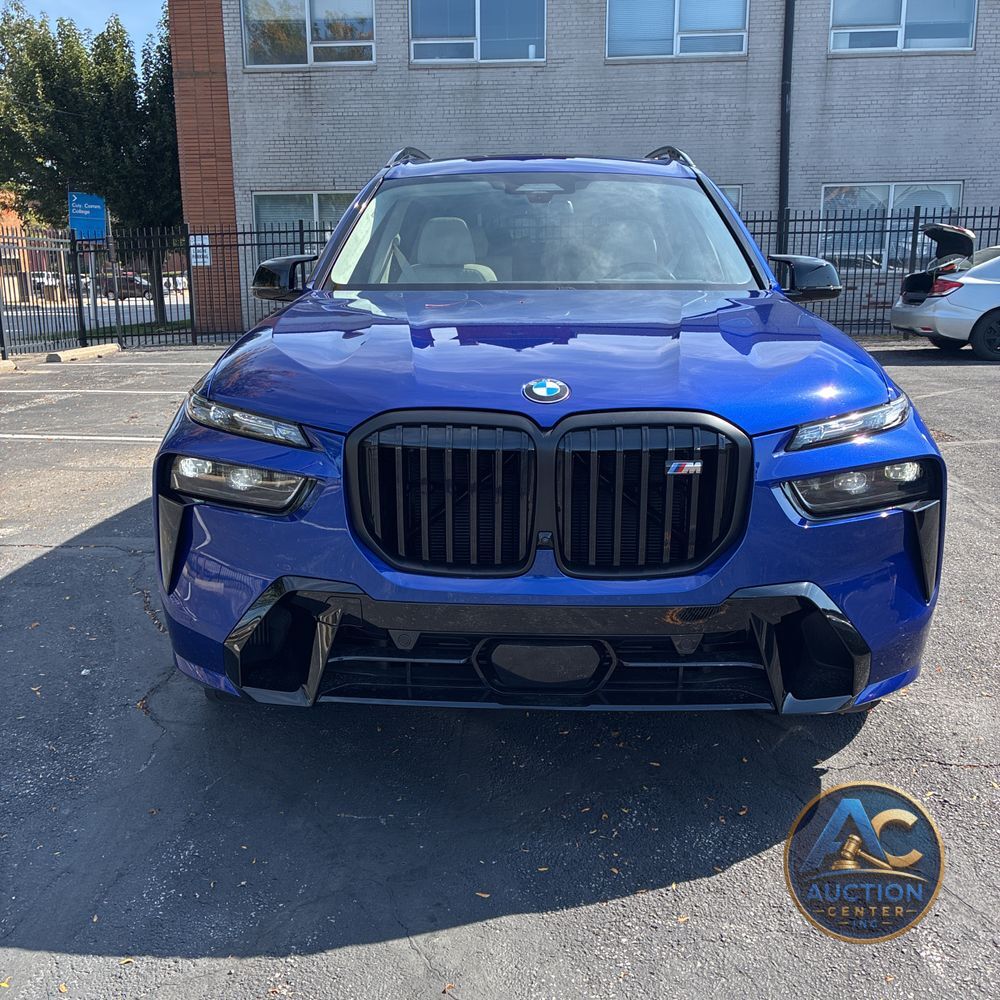 2024 BMW X7 M60i